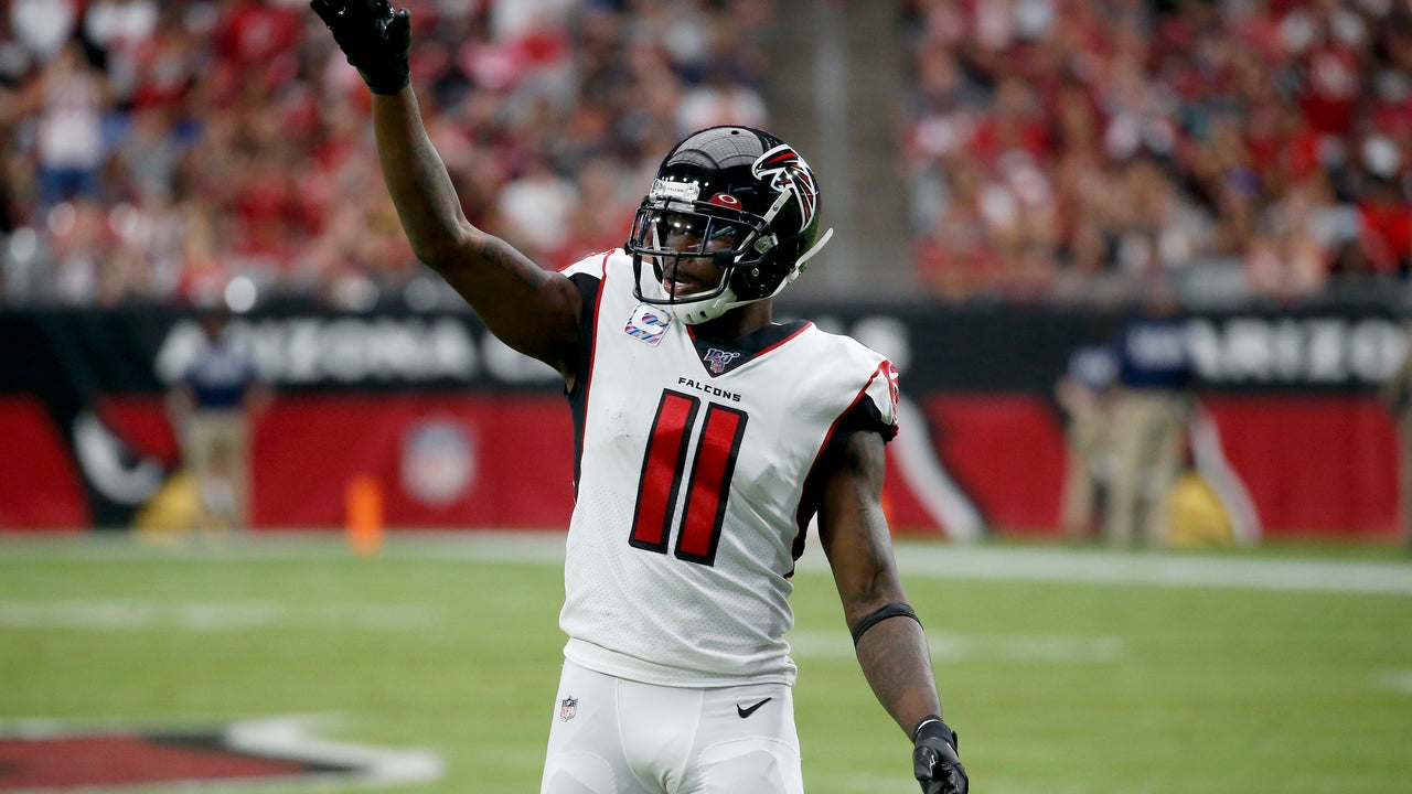 Jones speaks up, tries to get Falcons on track
